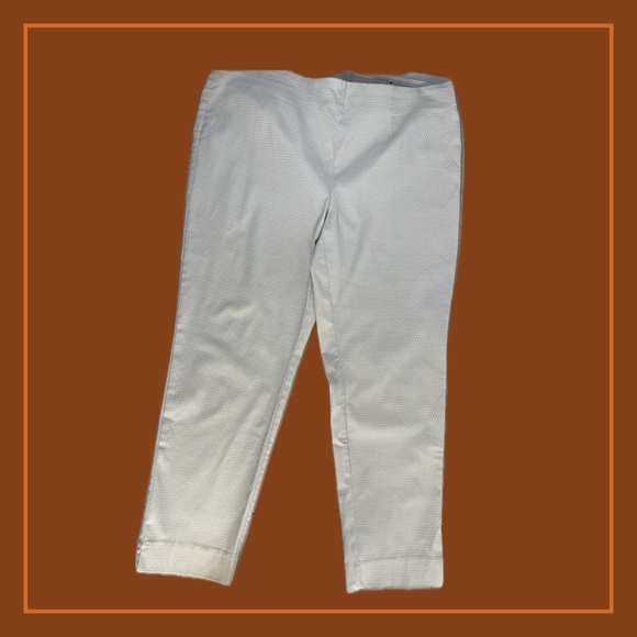 Chico's Pants - Chico's Light cream colored Slimming Pants size Chico 4 / XXL